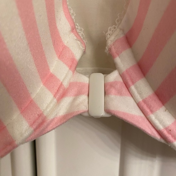 Gently Used Size 34D Victoria’s Secret Body by Victoria Bra - Picture 6 of 11